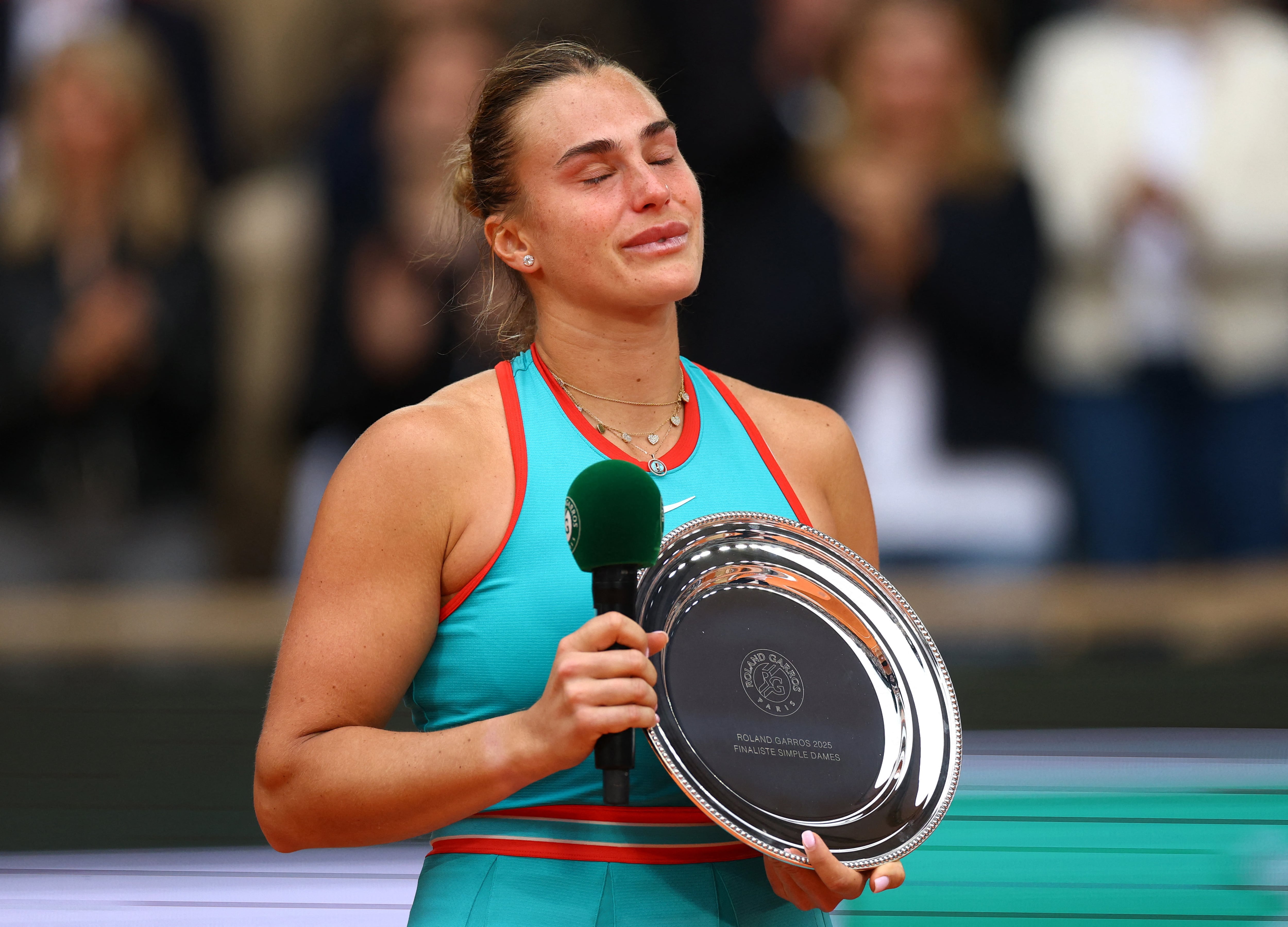 Sabalenka se emocionó durante su discurso tras perder la final (REUTERS/Lisi Niesner)