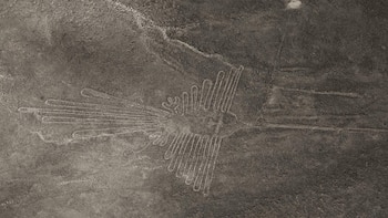 Al menos 13 muertos al estrellarse una avioneta con turistas cerca de las Líneas de Nazca (Perú)
