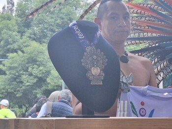 Medallas y playeras que se