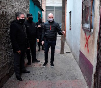 Cuatro personas resultaron detenidas tras