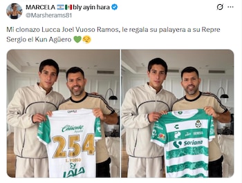 La relación entre Lucca Vuoso y el Kun Agüero fue confirmada públicamente por su madre, Marcela Ramos, con fotos que muestran la entrega de la camiseta del Santos al referente argentino. (X/ @Marsherams81)