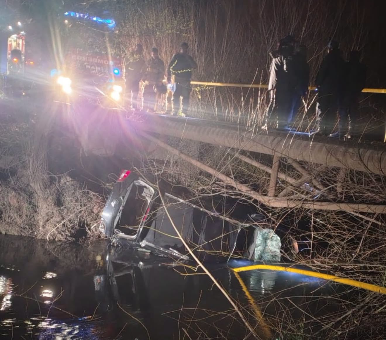 El accidente ocurrió en el sector de Puente de Hierro, cerca del kilómetro 1209 de la Ruta 22, cuando el conductor perdió el control del vehículo. (AN Allen)