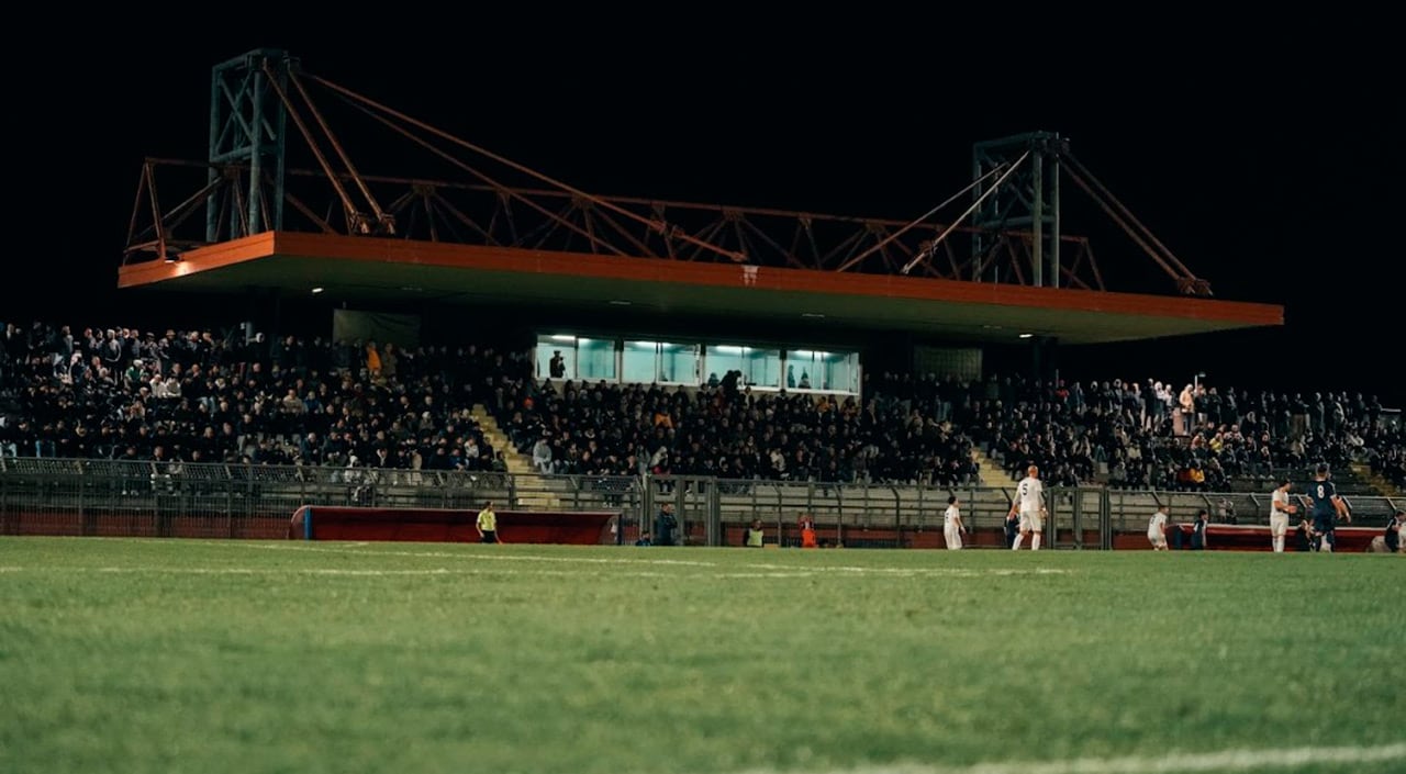 El estadio. La localidad tiene 40.000 habitantes