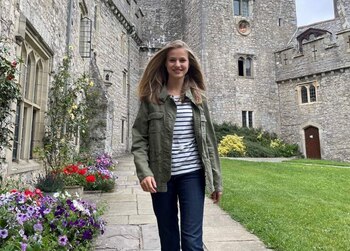 La princesa Leonor posando en