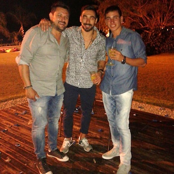 Ezequiel Lavezzi junto a sus hermanos Diego y Agustín