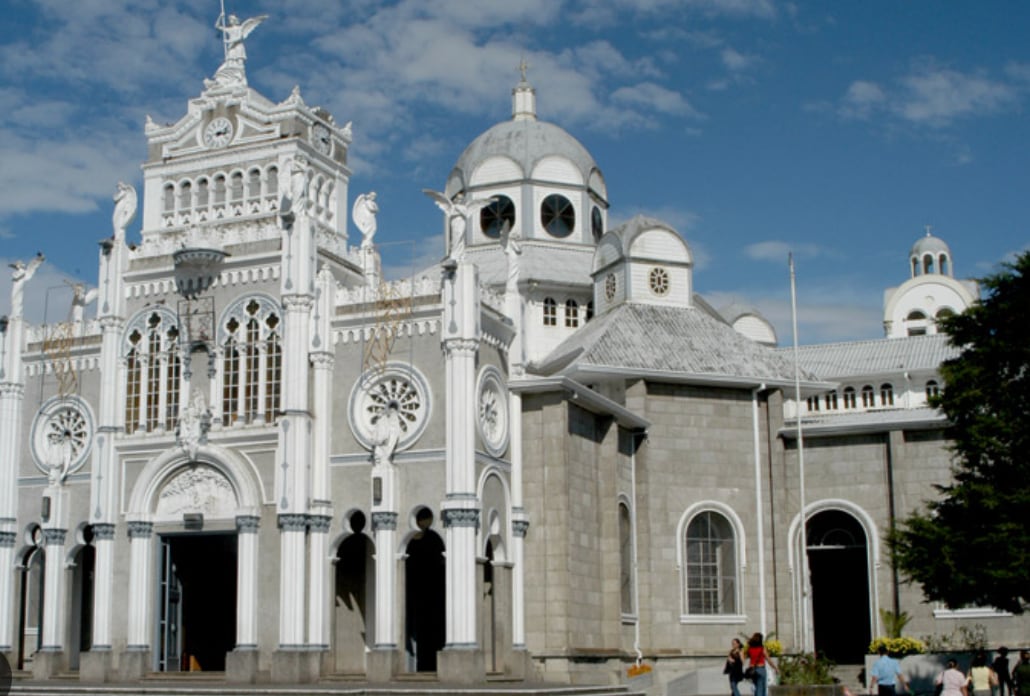 La Basílica de los Ángeles en Cartago será el principal escenario de las actividades del centenario. Cortesía: Mi Costa Rica de Antaño