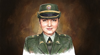 Ilustración de una mujer oficial en uniforme militar verde oscuro con gorra, emblema de Colombia y detalles dorados, sobre un fondo difuso marrón.