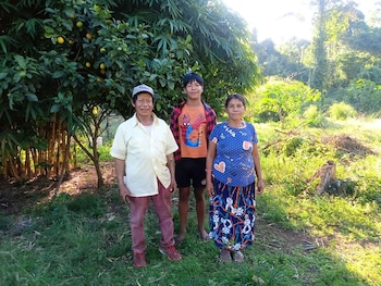 Rubén junto a sus padres