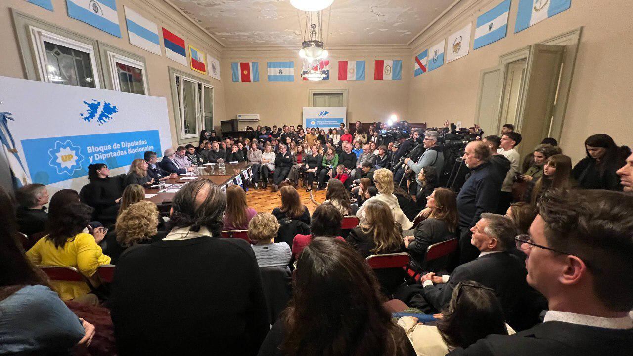 A lo largo de la conferencia de prensa, expusieron una serie de irregularidades respecto a las detenciones