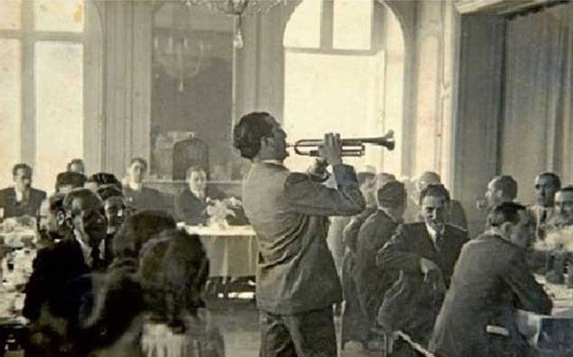 27/04/2026 Foto del gudari Txomin Letamendi, víctima del franquismo, tocando la trompeta
POLITICA
SABINO ARANA FUNDAZIOA