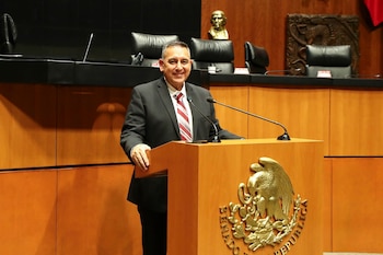 Ricardo Lugo Moreno asume como senador por Sonora en la LXVI Legislatura.