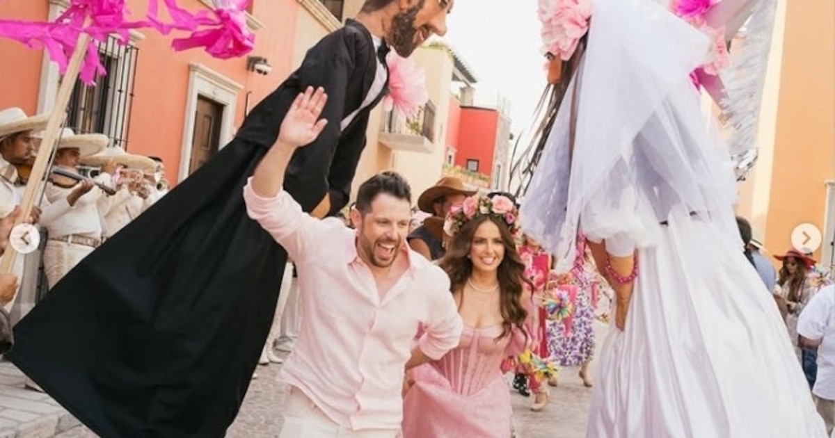 Así arranca la espectacular Pinky boda de Karla Díaz con Daniel Dayz: pueblo mágico, mariachi y callejonada - Infobae