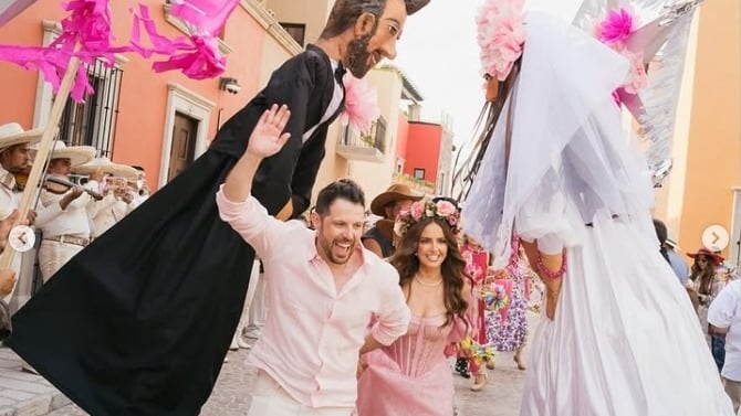 La celebración comenzó con una callejoneada, un recorrido festivo a pie por los callejones y plazas emblemáticas de la ciudad. (Instagram/@dandayz)