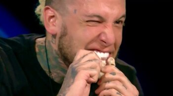 Alex Caniggia debió consumir chinchulines