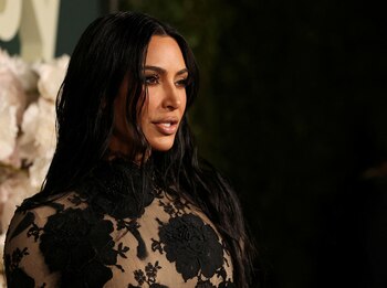 La socialité comparó a Brady