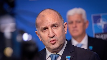 Bulgaria afirma que declinó la invitación de Macron para participar en la cumbre de apoyo a Ucrania