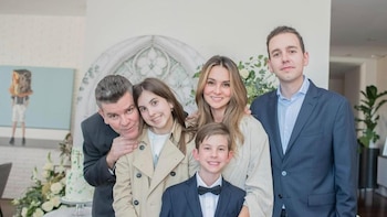 La enfermedad que le cambió la vida al hijastro de Catalina Gómez, presentadora de ‘Día a Día’
