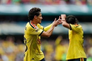 Raphael Cavalcante de América celebra un gol durante un partido de la Liga MX en el estadio Banorte, en Ciudad de México (México). Imagen de archivo. EFE/Isaac Esquivel