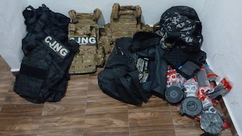 Caen 2 presuntos integrantes del CJNG en casa de seguridad en Colima: Marina incauta arsenal