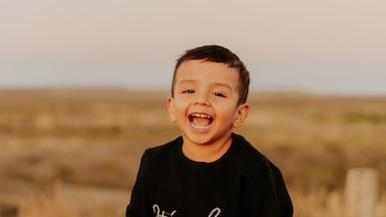 Un niño de cuatro años,