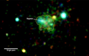 El resplandor de rayos X asociado con una fuente conocida como Swift J1834.9-0846, ubicada cerca del centro del remanente de supernova W41, proviene de la primera nebulosa de viento de magnetar identificada (contorno).
ESA/XMM-Newton y Younes et al. 2016
