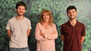 Gabriela Vizental junto a su