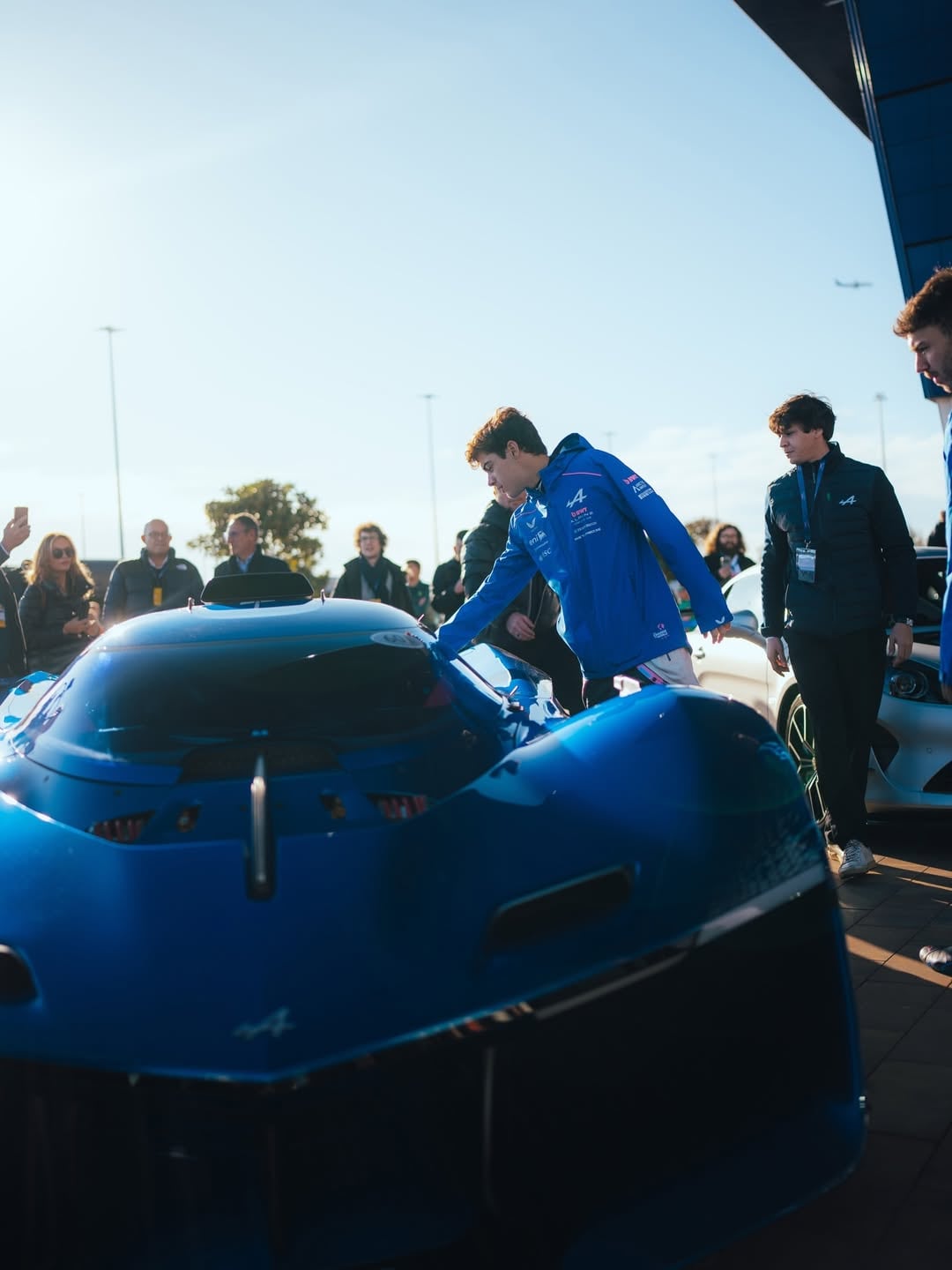 El vehículo al que se subieron Colapinto y Gasly (@AlpineF1Team)