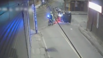 Los agresores usaron un arma cortopunzante para exigir la desactivación del rastreo satelital y robar las pertenencias del conductor - crédito Mebog
