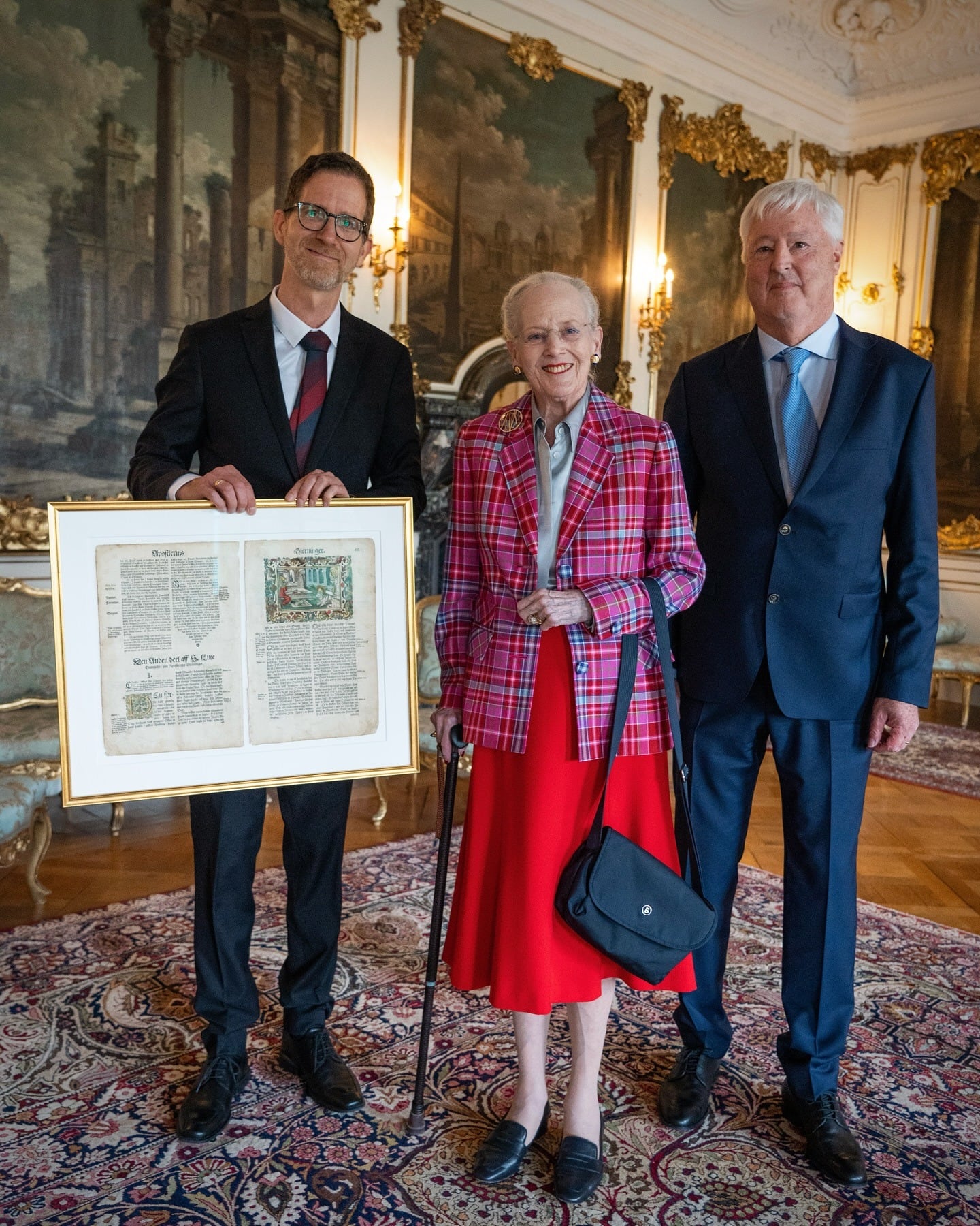La reina Margarita de Dinamarca, recibiendo el Premio 2025 de la Sociedad Bíblica. (Casa Real de Dinamarca)