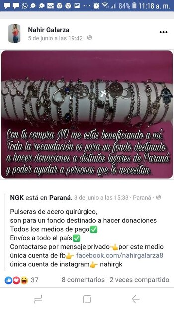 Nahir Galarza ofrece las pulseras