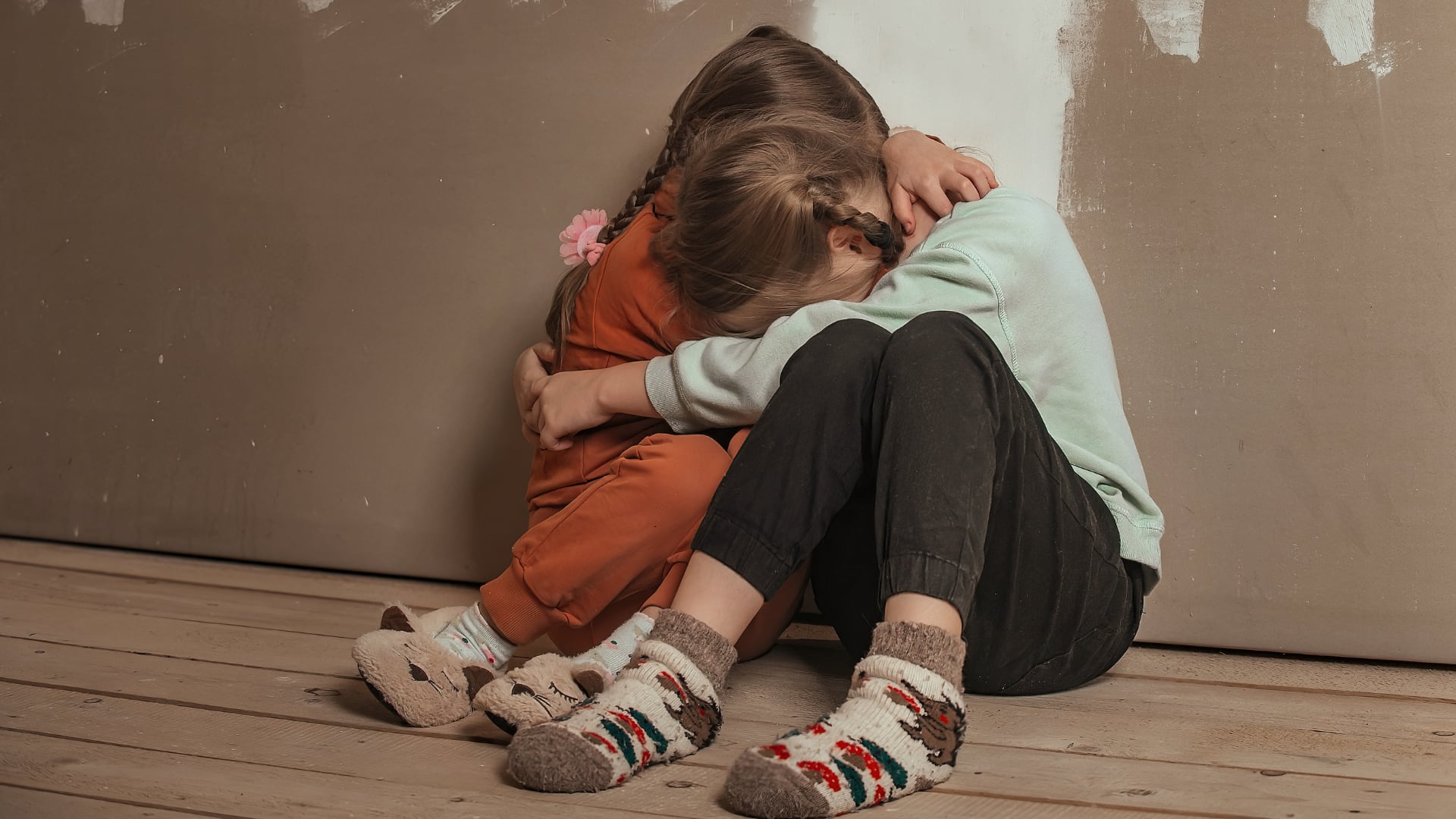 El padre de las menores que solicitaron la eliminación del apellido fue condenado por abuso sexual (Pexels)