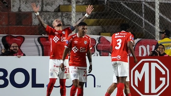 Cienciano clasificó a octavos de final de Copa Sudamericana 2026: goles y resumen del triunfo 4-0 ante Lanús en Cusco
