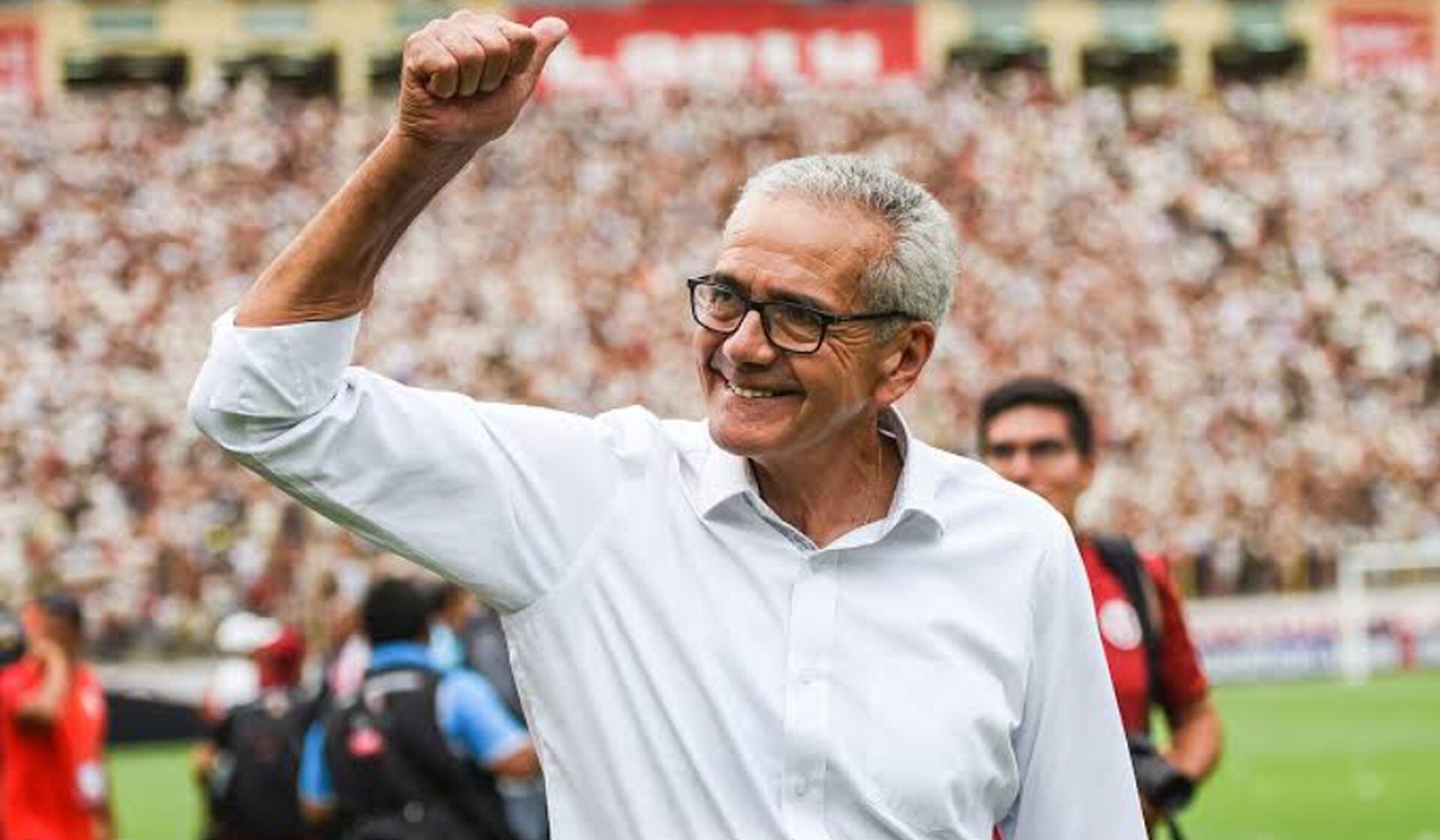 Gregorio Pérez confía en Fabián Bustos para que Universitario logre el ‘tetra’ y asegura que Alex Valera es “el mejor nueve de Perú