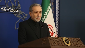 Araqchi acusa a EEUU de presentar un "grave obstáculo" a la diplomacia con sus "contradicciones y excesos"