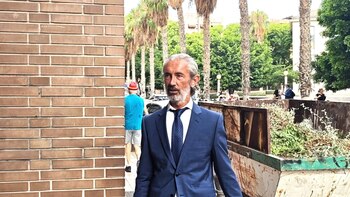 El vicesecretario municipal de Alicante dice que pidió eliminar nombres de cargos en un informe de VPP "por prudencia"