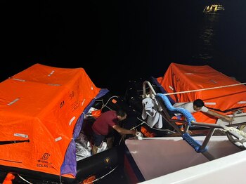 Momento del rescate de pasajeros