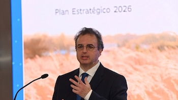 Francisco Serrano renueva su mandato en la presidencia de Ibercaja