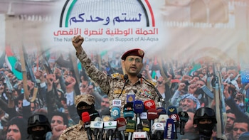 Los rebeldes hutíes de Yemen dijeron haber atacado una base militar de Arabia Saudita