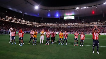 Esta podría ser la alineación titular de Chivas en liguilla sin seleccionados