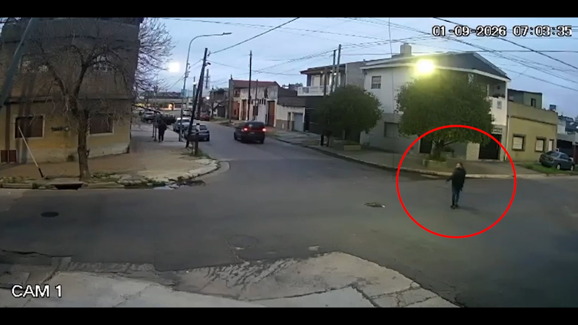 Parte de la banda tuvo que correr al conductor para que no los dejara abandonados en el lugar del hecho.