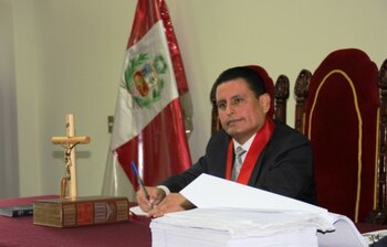 Juez niega haber intentado favorecer