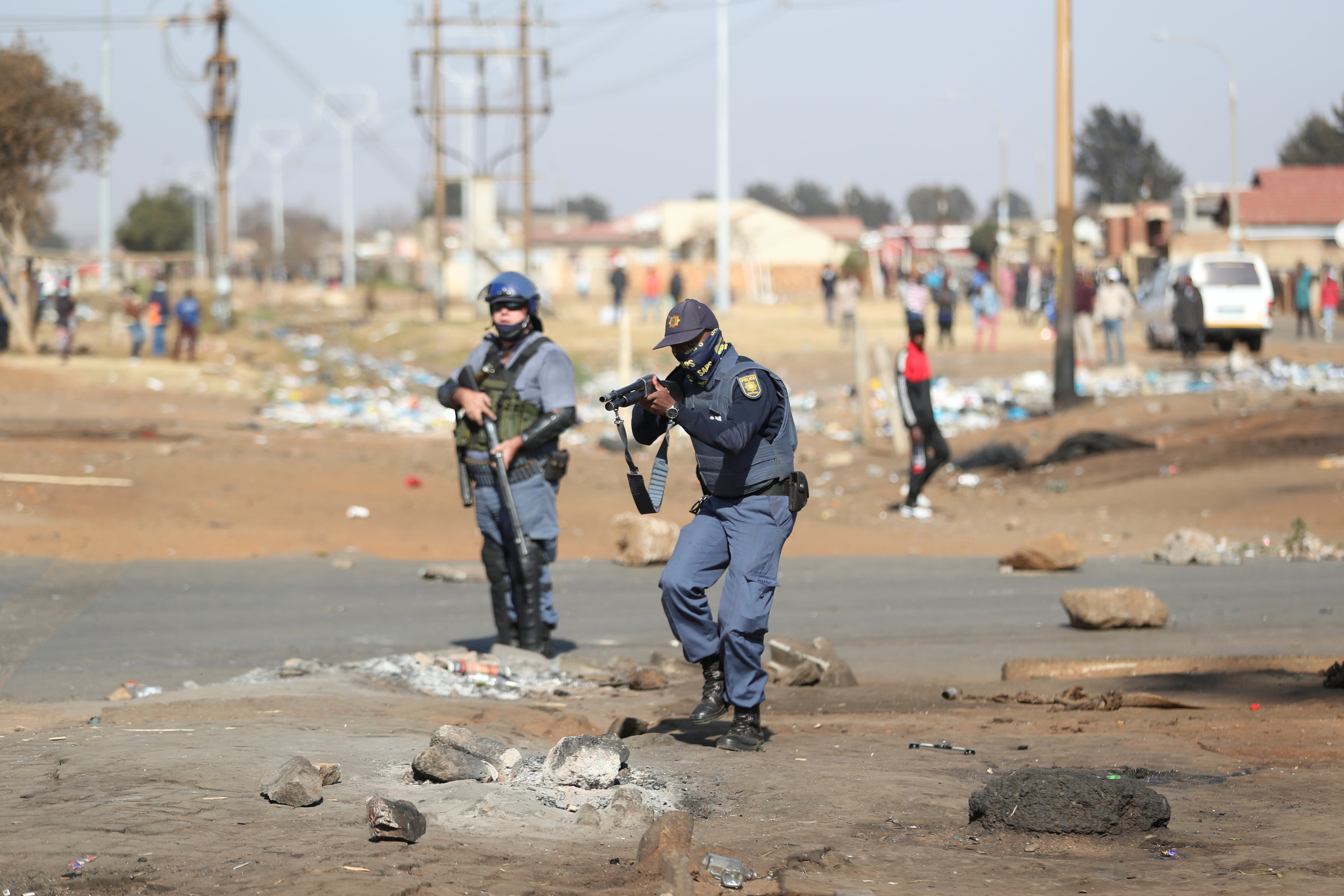 La violencia se extiende por todo Sudáfrica (REUTERS/Siphiwe Sibeko)