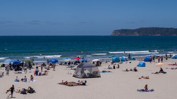 De paraíso exclusivo a símbolo de crisis: Coronado enfrenta la contaminación, el cierre de playas y el éxodo de sus habitantes