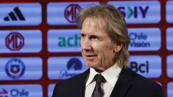 Ricardo Gareca dejó un legado único en Perú y ahora espera replicar el éxito en Chile. - Crédito: EFE