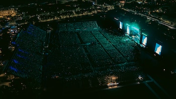 Una impresionante multitud cubrió por completo el Campo Argentino de Polo para el concierto de Ricky Martin