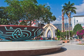 Los visitantes pueden recorrer la