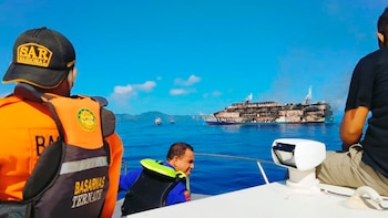 Las llamas comenzaron alrededor de