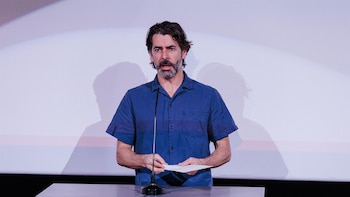 Eduardo Noriega aborda relaciones "tóxicas y de poder" en 'La Ahorcada': "El odio es igual o más intenso que el amor"