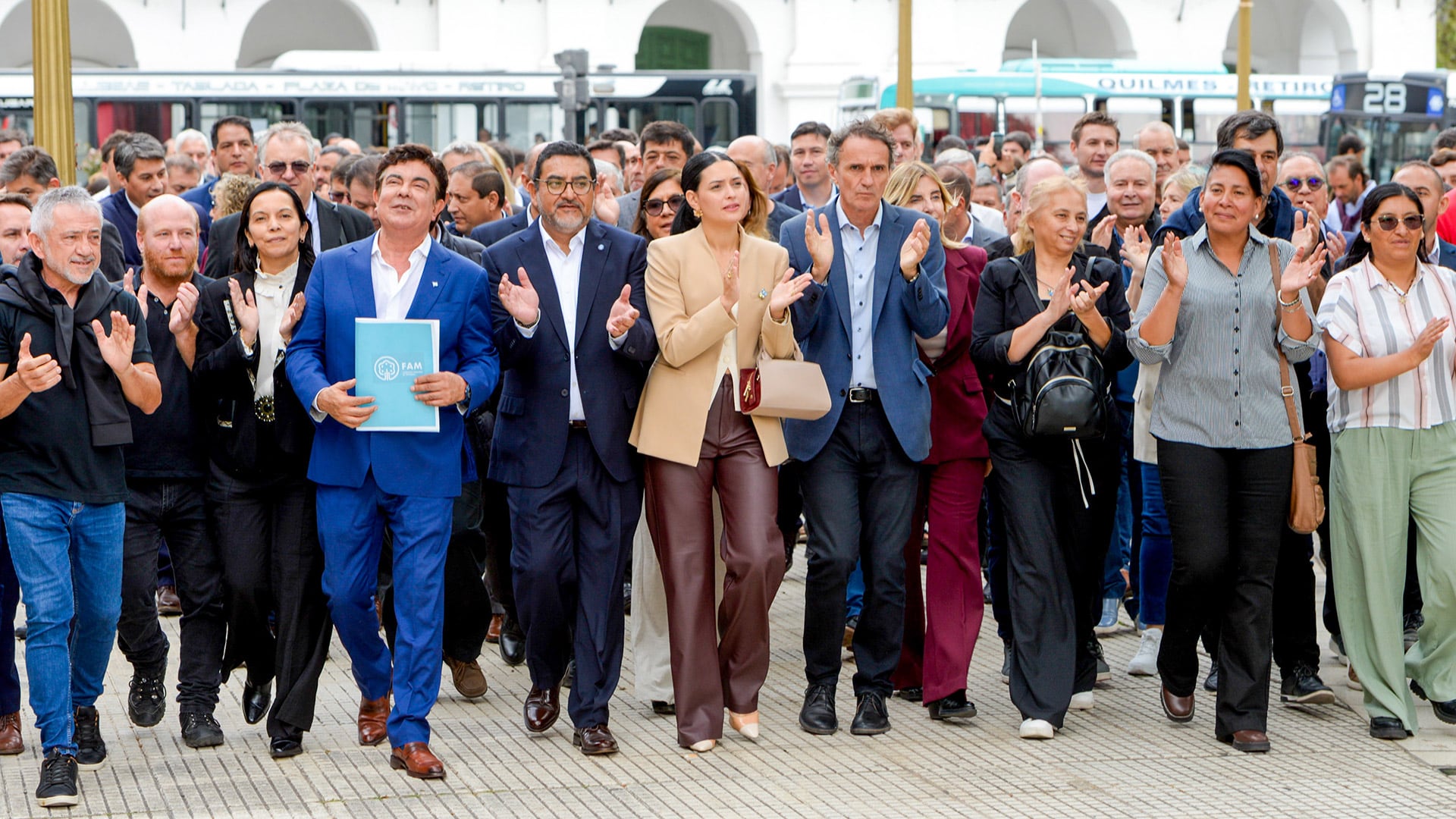 Espinoza y Katopodis, los dos dirigentes que motorizaron la movilización de intendentes de este martes