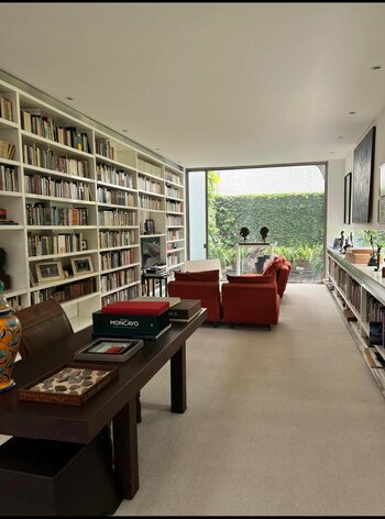 Con una exposición de la